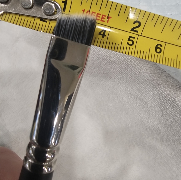 MAC Cosmetics Makeup Brush Large Duo Fiber Angle Brush 268S - Picture 5 of 5